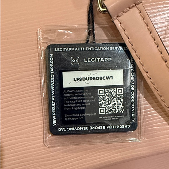 Louis Vuitton Epi Cluny MM Rose Ballerina Pink Bag With Shoulder Strap and COA - Picture 5 of 16